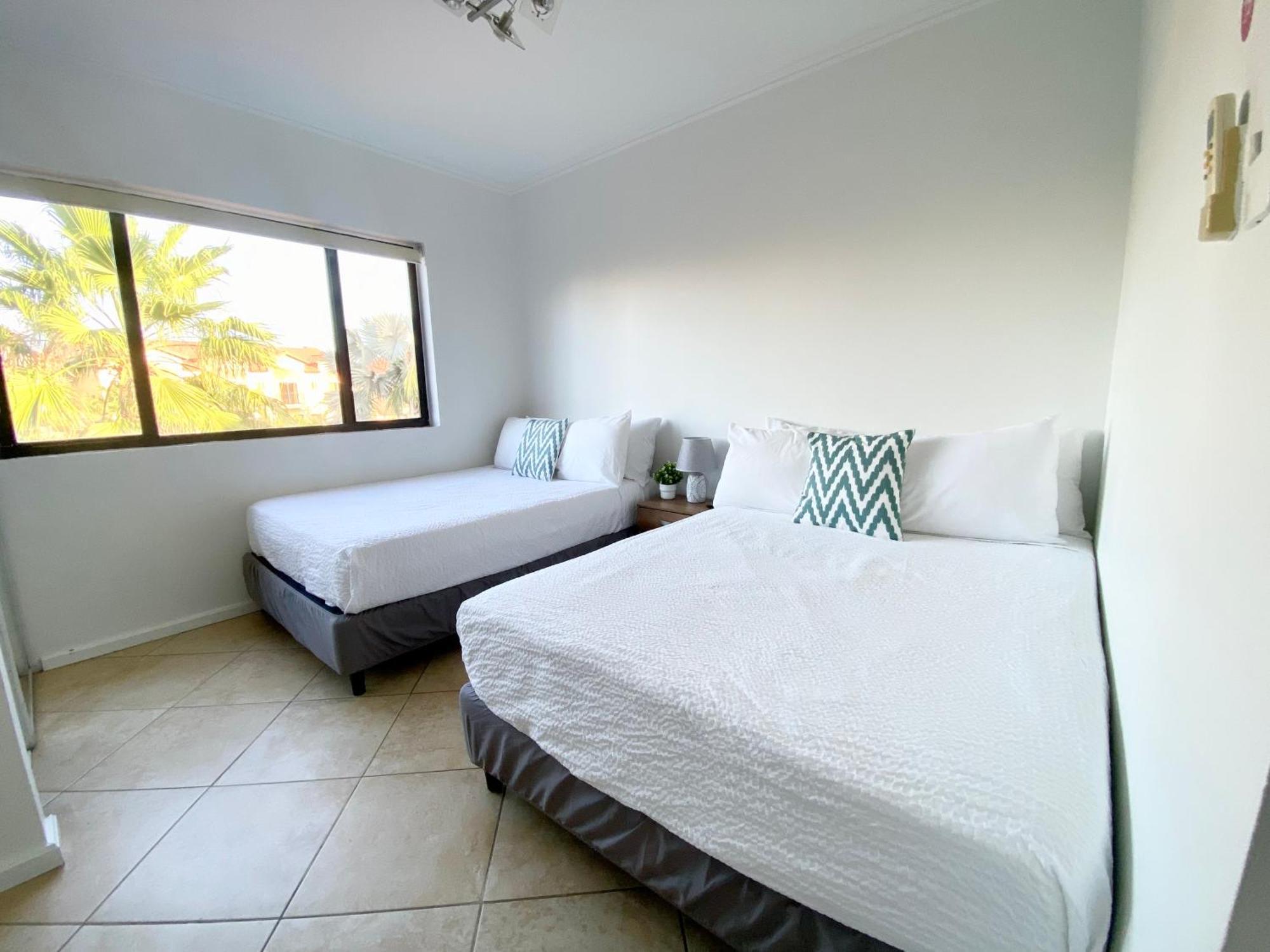 Casa Azure Aruba Villa Palm Beach Exterior photo
